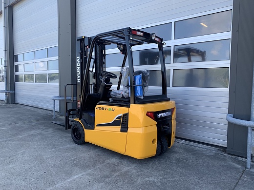 Вилочный погрузчик HYUNDAI 20BT-9U